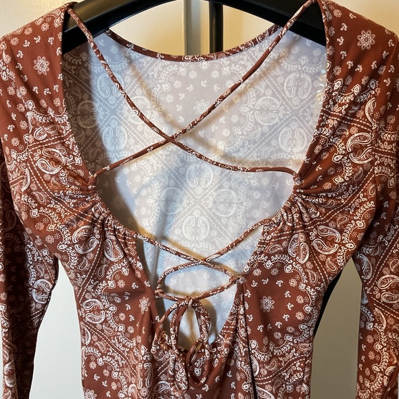 18. Neon Soul Brown Paisley Long Sleeve Open Back Bodysuit Size XL - Picture 6 of 6